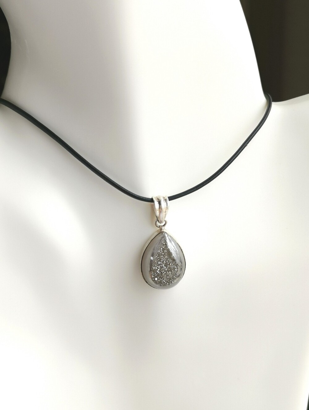 Vintage Modernist sterling silver druzy quartz pendant necklace - Picture 10 of 10
